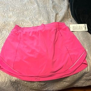 Lululemon hottie hot. Hi Rice Kurt Pink size 14 new with tags.